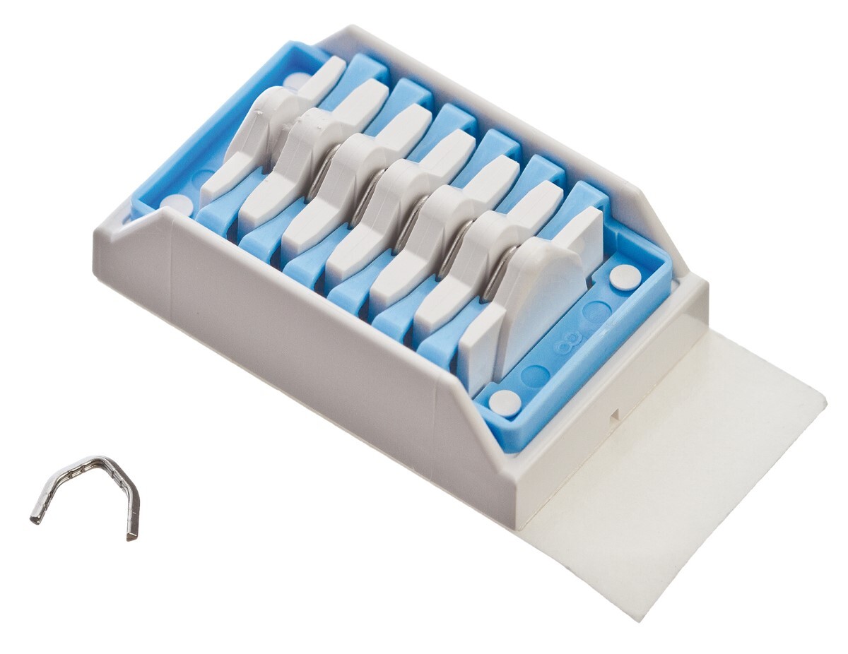 Weck® Horizon® Titanium Ligating Medium Clips, 6 clips/cartridge, 30 ...